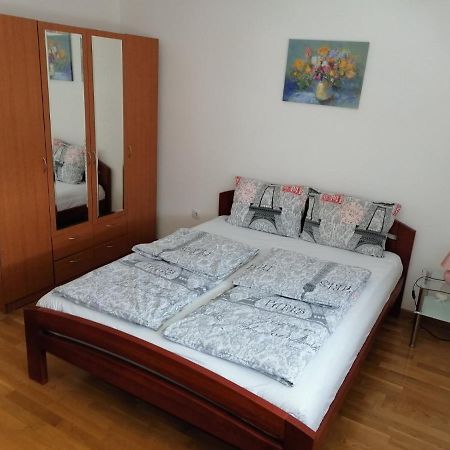 Paris Apartment -Free Private Parking Нови-Сад Экстерьер фото