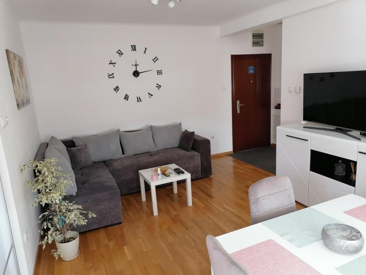 Paris Apartment -Free Private Parking Нови-Сад Экстерьер фото