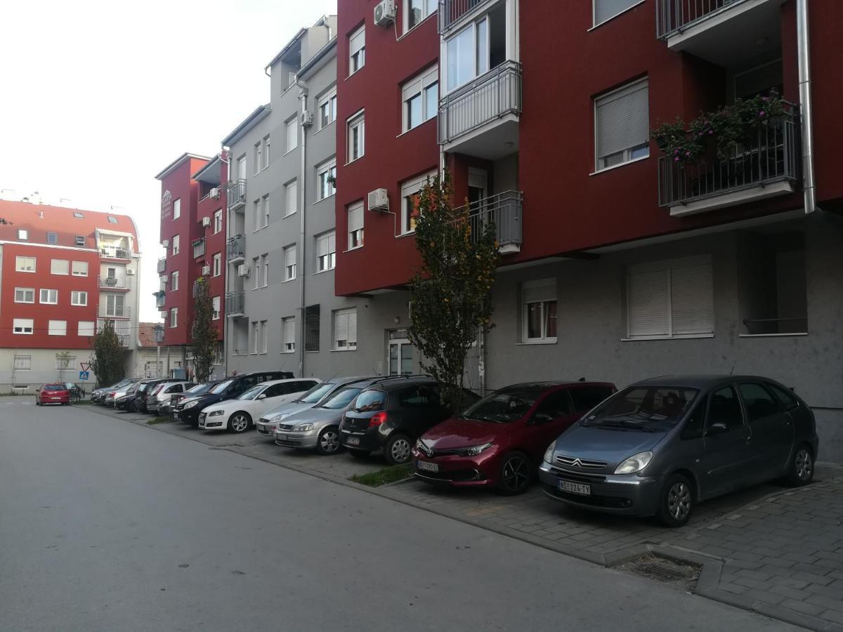 Paris Apartment -Free Private Parking Нови-Сад Экстерьер фото